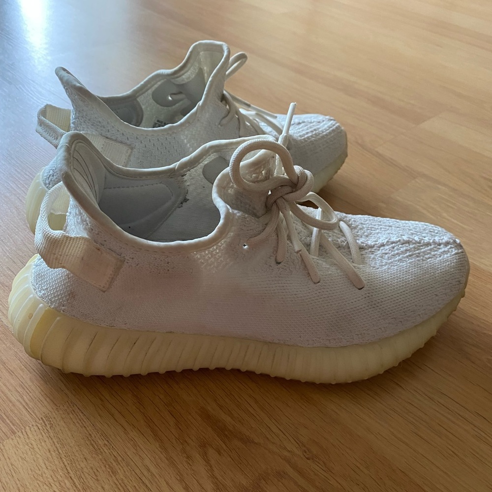 Triple White adidas Yeezy Boost 350 v2 size 8